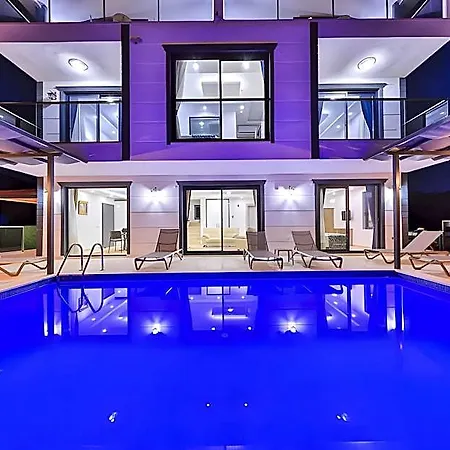 Bohem Villa *